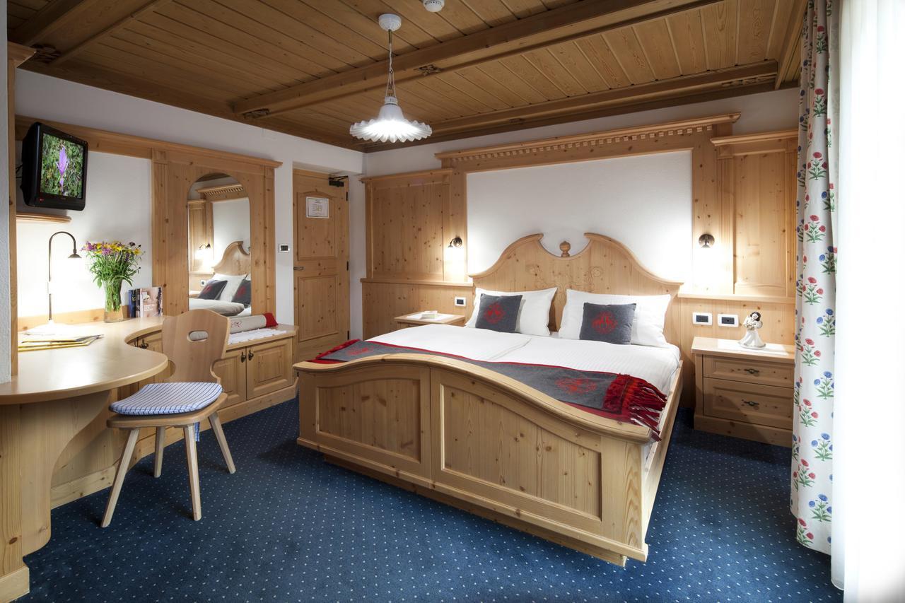 Hotel Christian Корвара-ин-Бадия Экстерьер фото