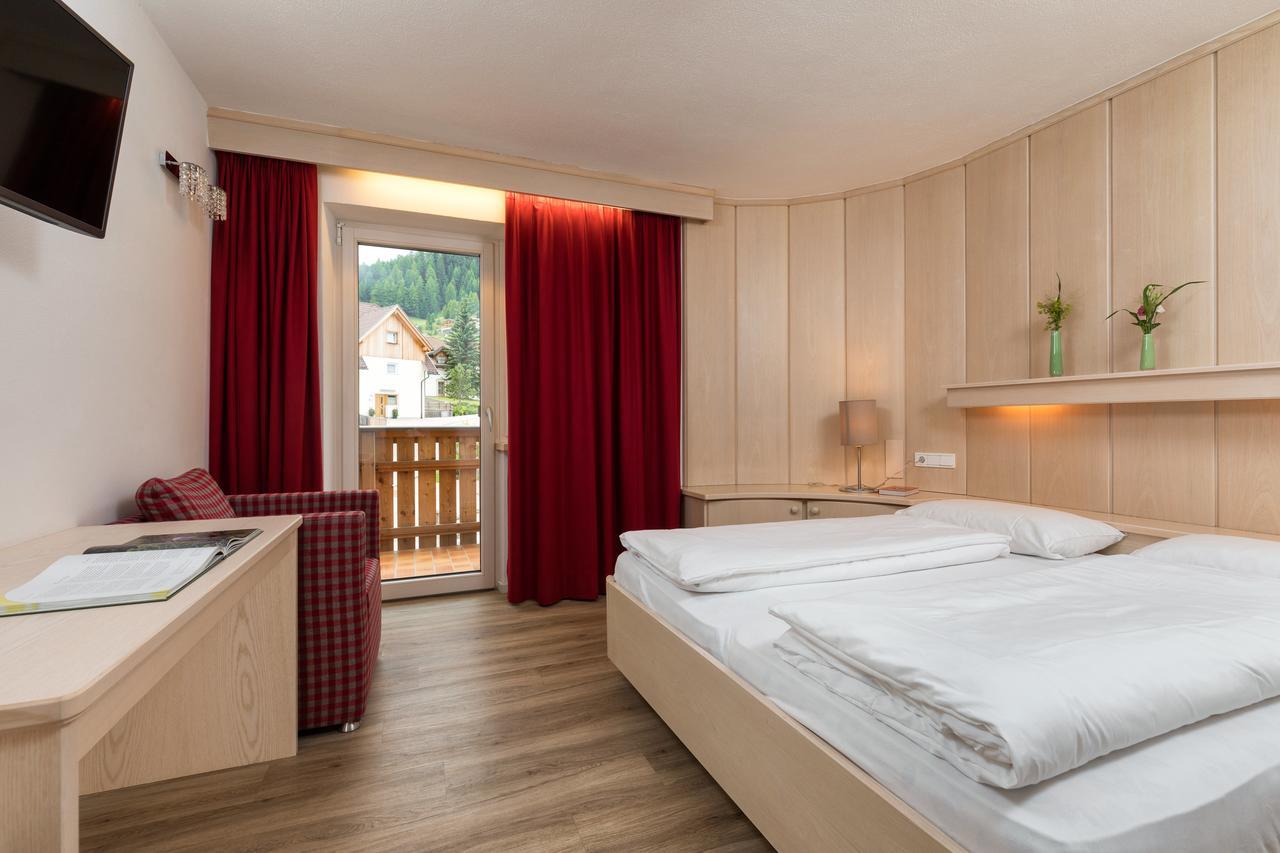 Hotel Christian Корвара-ин-Бадия Экстерьер фото